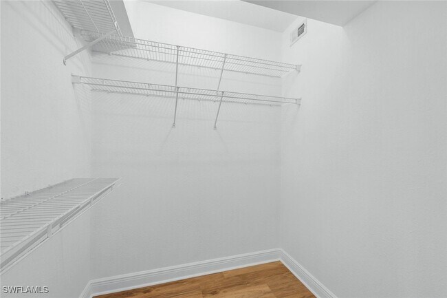 Building Photo - 6812 Satinleaf Rd S