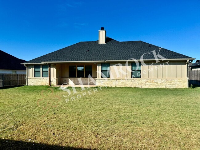 Building Photo - Beautiful 3/2 in Lakeland Meadows!