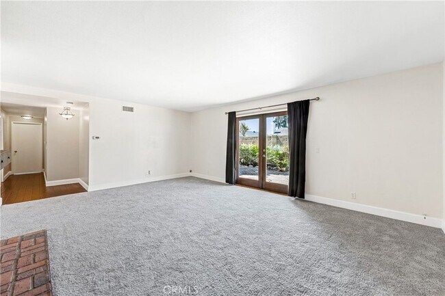 Building Photo - 16311 Woodstock Ln