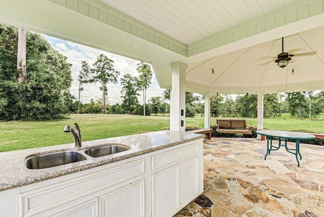 Building Photo - 1548 Virgie Community Rd