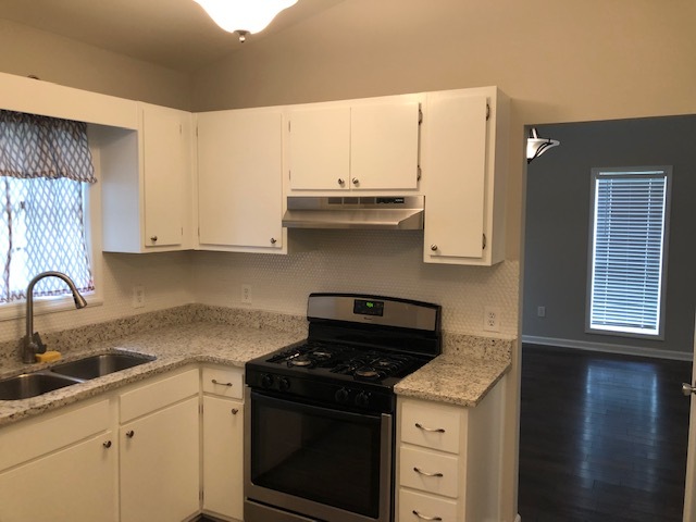 kitchen - 2541 Danielle Ct