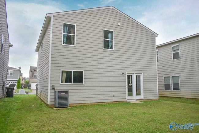 Building Photo - 208 Farmington Dr