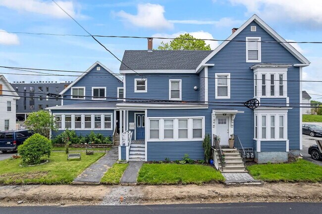 Building Photo - Spacious 2-Bedroom + Bonus Room in the Heart of Westbrook – $2,400/Month