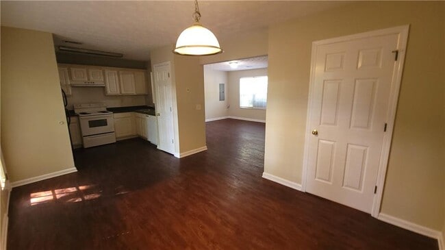 Building Photo - 8313 Max Ct