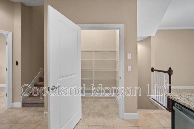 Building Photo - 5912 Anchorage Way S