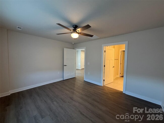 Building Photo - 158 Jameson Pk Dr