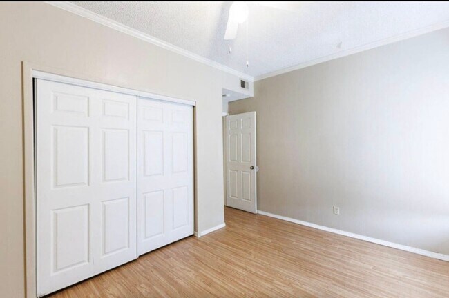 Building Photo - 7405 Avenue X