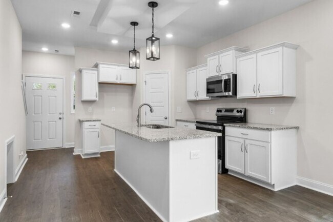Building Photo - Beautiful Single Family Home