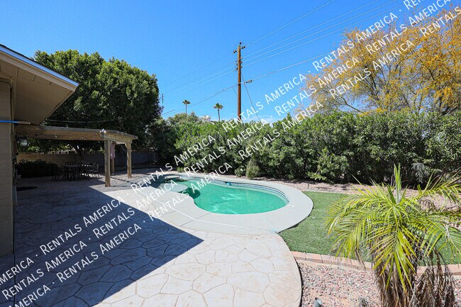 Building Photo - 8556 E Keim Dr