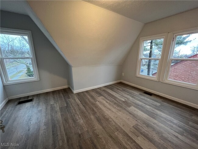 Building Photo - 3633 Tullamore Rd