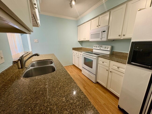 Building Photo - 4635 Wild Indigo St