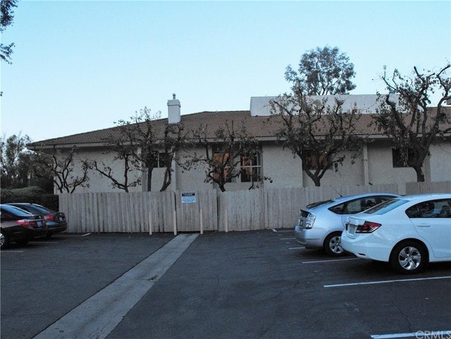 kitchen window overlooking guest parking - 4708 Park Granada Park