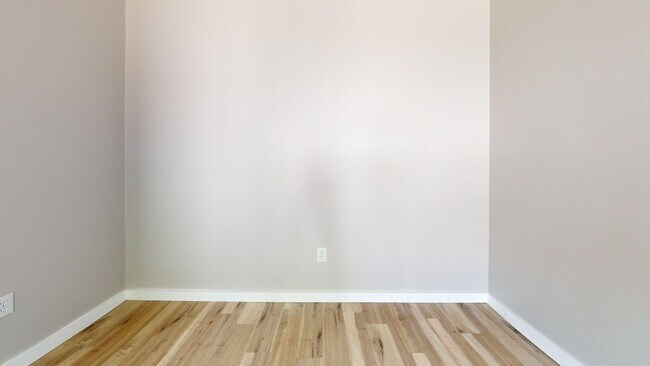Building Photo - 134 N Arlington St