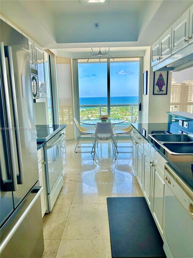 Building Photo - 21055 Yacht Club Dr