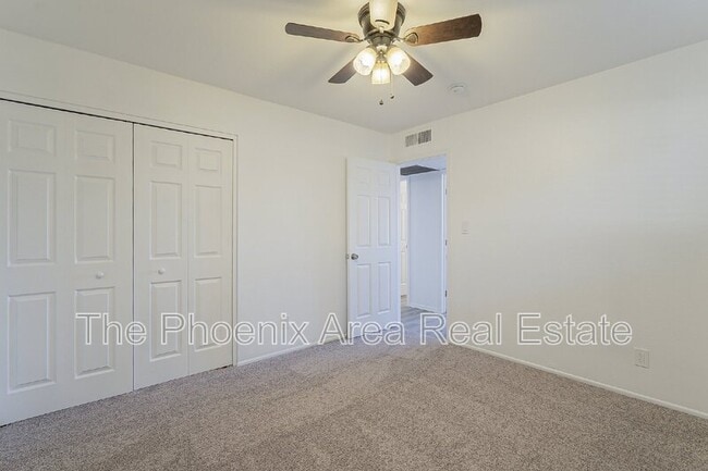 Building Photo - 8532 E Chaparral Rd