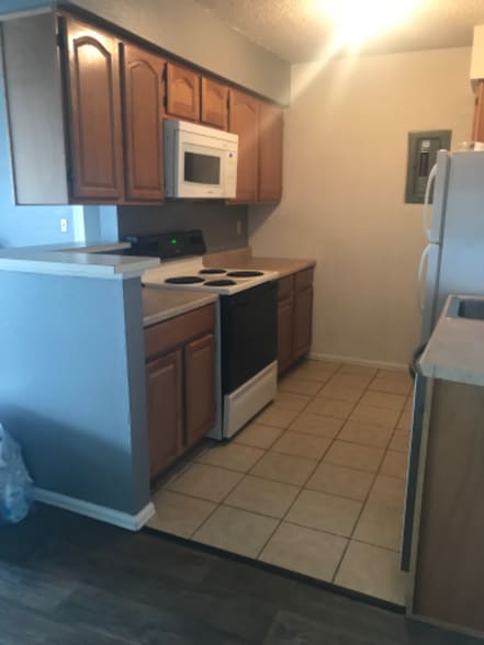 Building Photo - 10150 E Virginia Ave