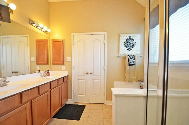 Building Photo - 24562 Carlton Springs Ln