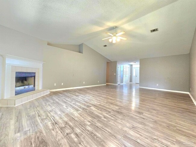 Building Photo - 6718 Fort Deposit Dr