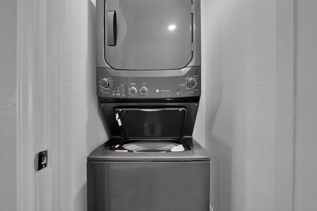 Building Photo - Cozy 3 Bed 2 Bath Home in Southton Meadows