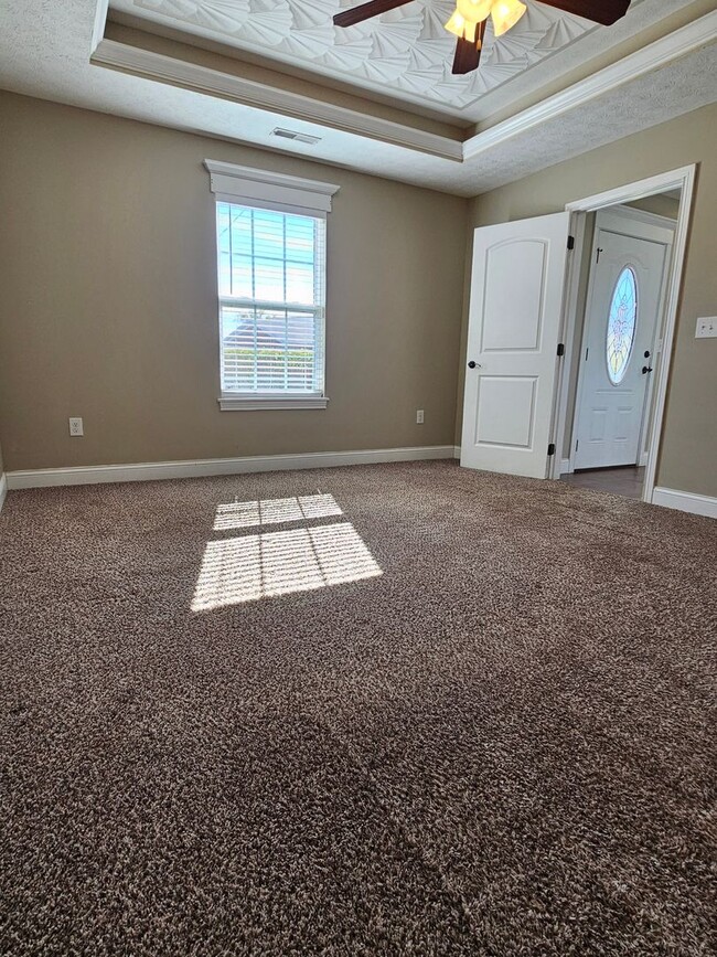 Building Photo - 110 Naples Ct
