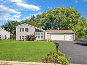 Building Photo - 714 Walnut Ln