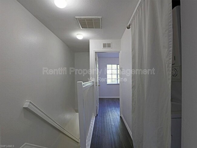 Building Photo - 10036 Poppy Hill Dr