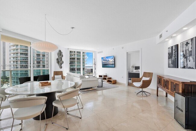 Building Photo - 200 Sunny Isles Blvd