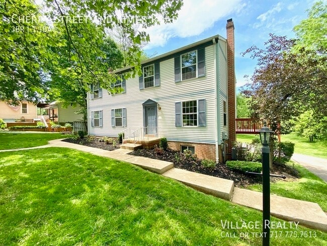 Building Photo - 225 Cherry St