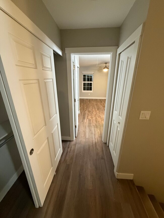 Building Photo - 10770 Foxwood Ct