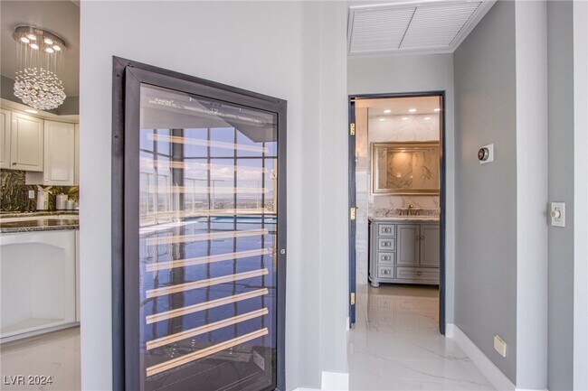 Building Photo - 3111 Bel Air Dr
