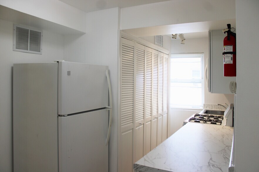 Kitchen - 1243 16th St NE