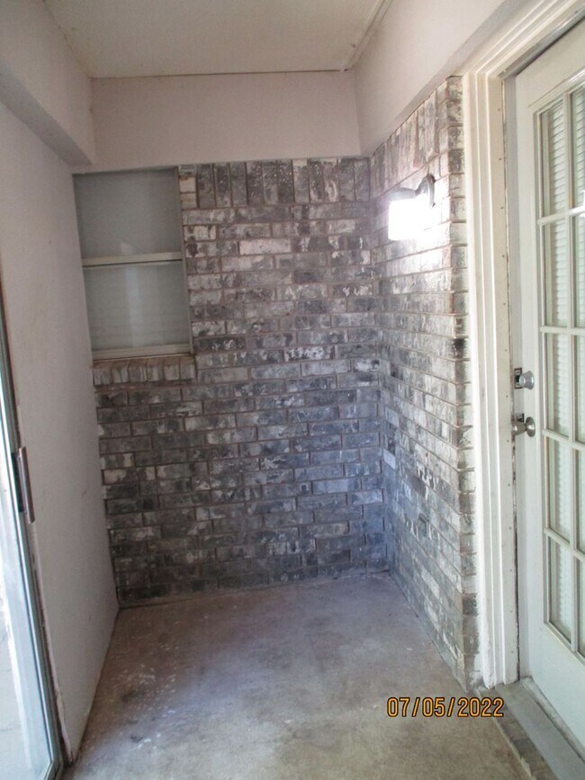 Building Photo - 6421 Woodcreek Trail