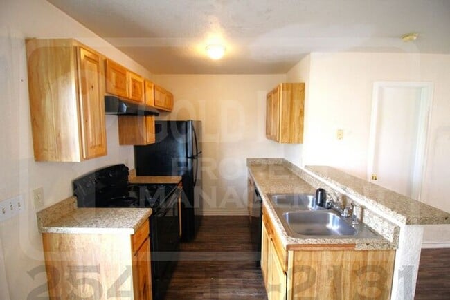 Building Photo - 5805 Redstone Dr