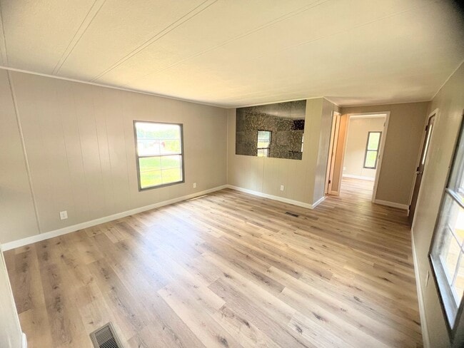 Building Photo - 20891 Hampton Dr