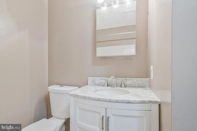 Building Photo - 4660 Winterberry Ln