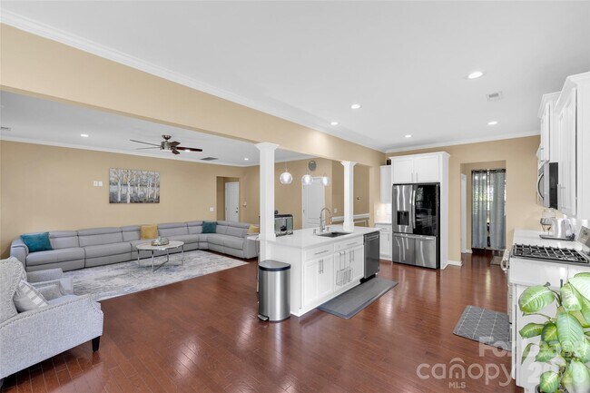 Building Photo - 9312 Ardrey Woods Dr