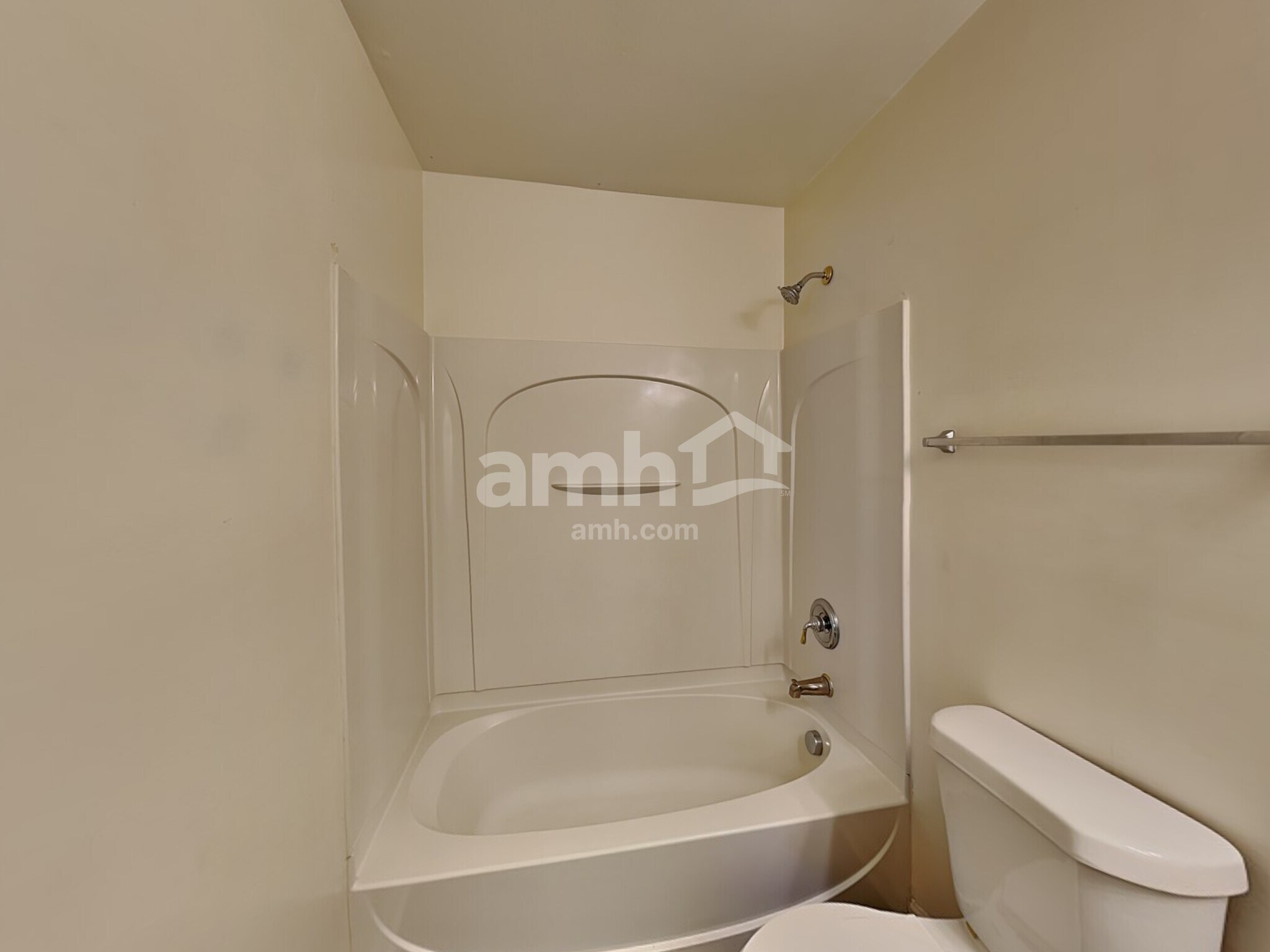 Building Photo - 1113 Garrison Rd