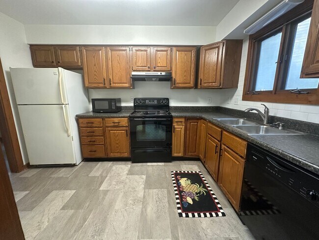 Building Photo - 5652 Thea Ln