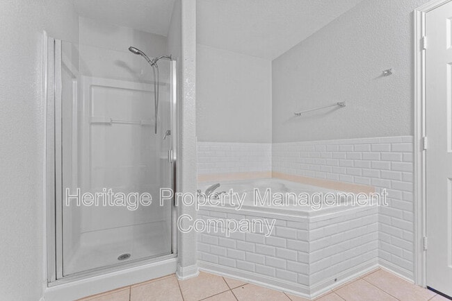 Building Photo - 10926 Acorn Canyon