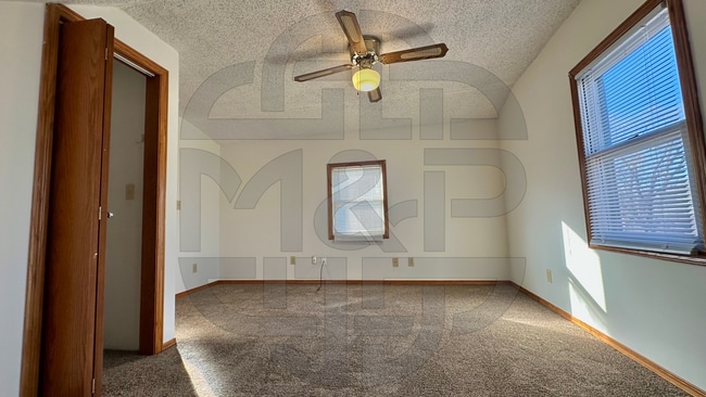 Building Photo - 130 W 10th St