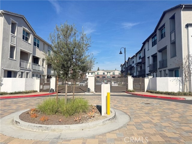 Building Photo - 6958 Crimson Dr