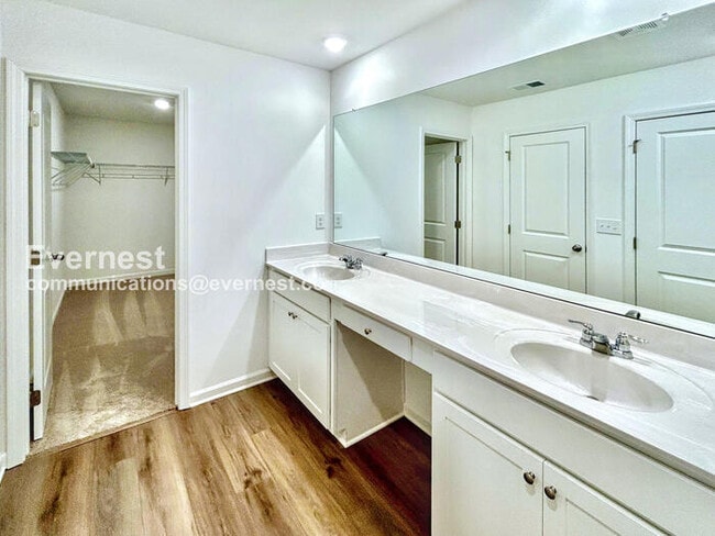 Building Photo - 4285 Marsha St