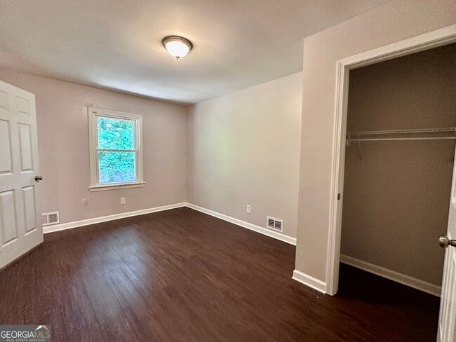 Building Photo - 2475 Hogan Rd
