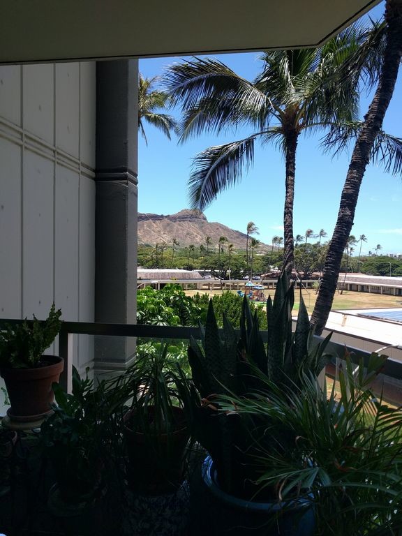 Lanai to Diamond Head - 2600 Pualani Way