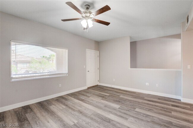 Building Photo - 7701 W Robindale Rd