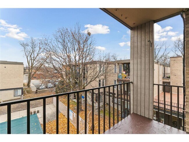 Building Photo - 4029-4014 14th Ave S