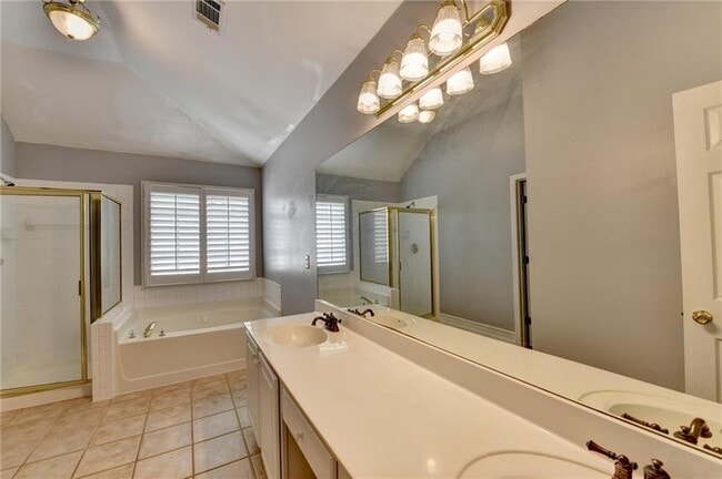 Building Photo - 2072 Fairport Way