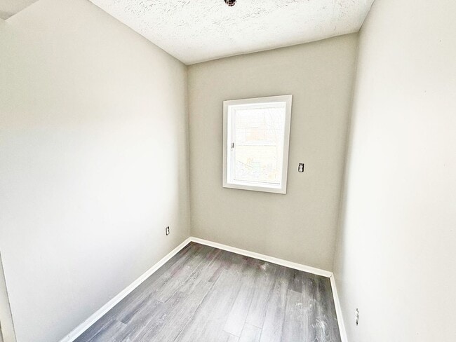 Building Photo - 3 BED 1 BATH BEAUTIFUL SINGLE HOME!