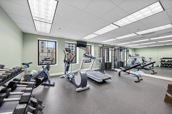 Building Photo - 30 W Erie St