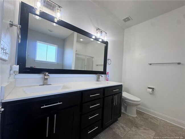 Building Photo - 1544 Vandenberg Dr